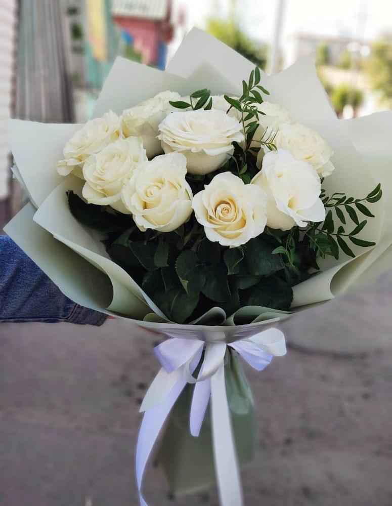 Букет Белые розы Проуд в Давыдово