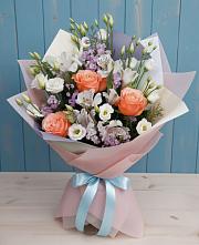 Букет цветов из:  Лизиантусы, Розы, Альстромерии и Гипсофила #REPLACE_PRED# Давыдово