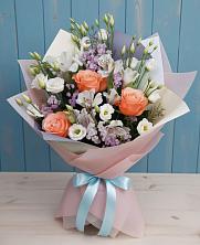 Букет цветов из:  Лизиантусы, Розы, Альстромерии и Гипсофила в Давыдово