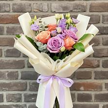 Букет цветов из:  Лизиантусы и Розы в Давыдово