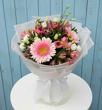 Букет цветов из:  Герберы, Альстромерии и Лизиантусы в Давыдово