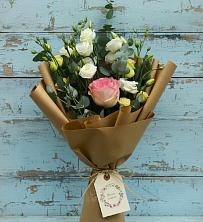 Букет цветов из:  Розы и Лизиантусы в Давыдово