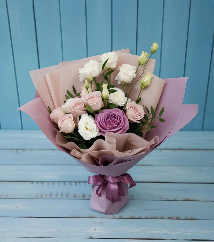 Букет цветов из: Розы и Лизиантусы в Давыдово